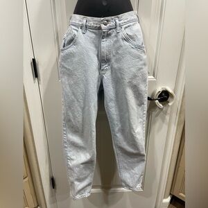 90’s vintage Lee light wash high-waisted tapered jean